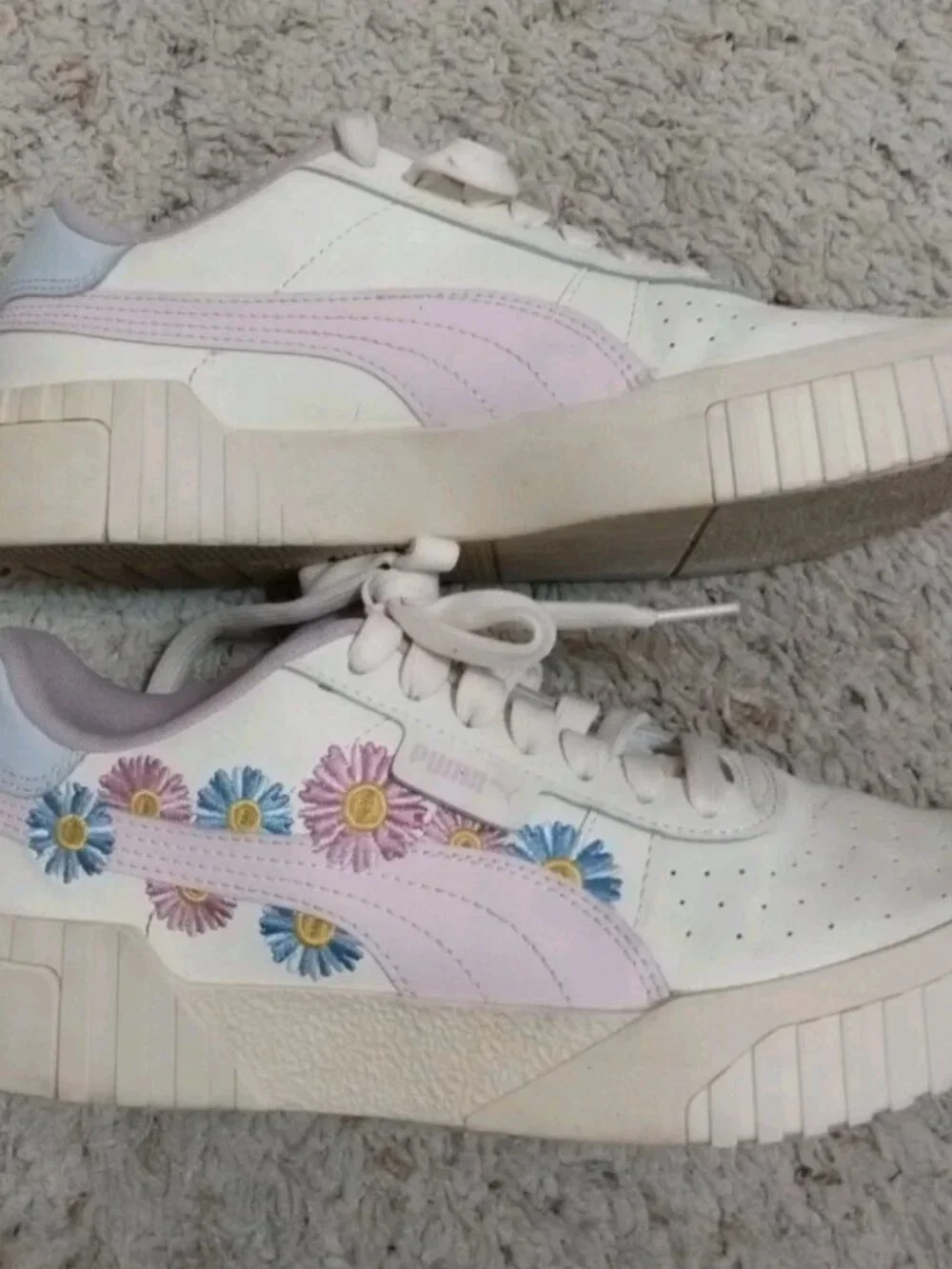 PUMA Cali Embroidered Lace Up Women's 7 White Sneakers Shoes 394910-01